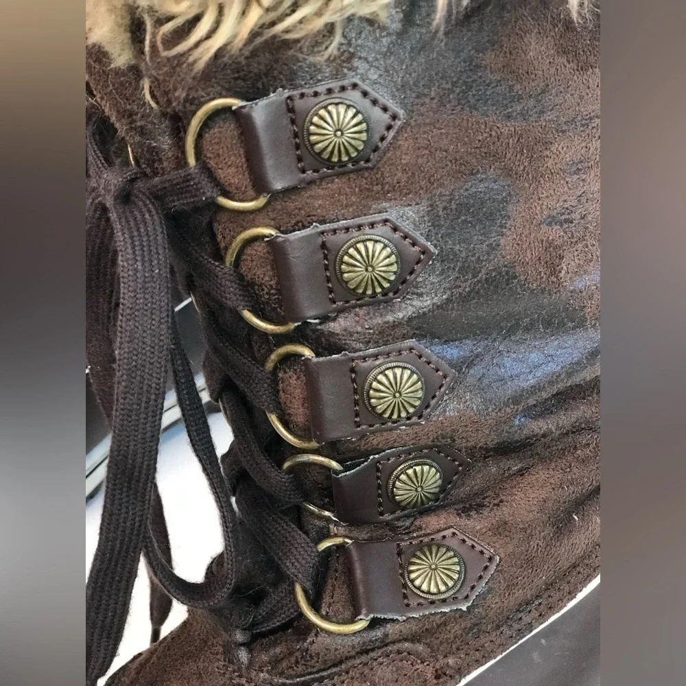 PARIS BLUES Fierce Faux Leather Faux Fur Lined Brown Lace Up Duck Boots Size 8